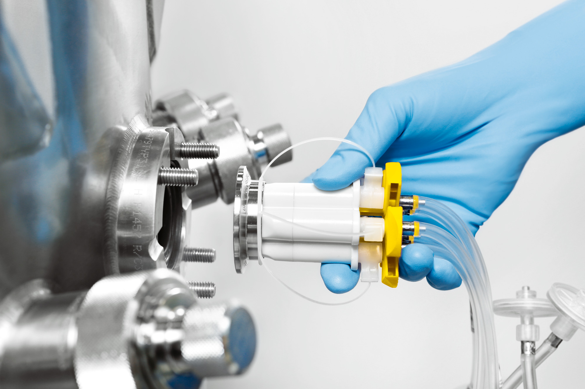 Aseptic transfer and sampling | Downstream - Sartorius Croatia